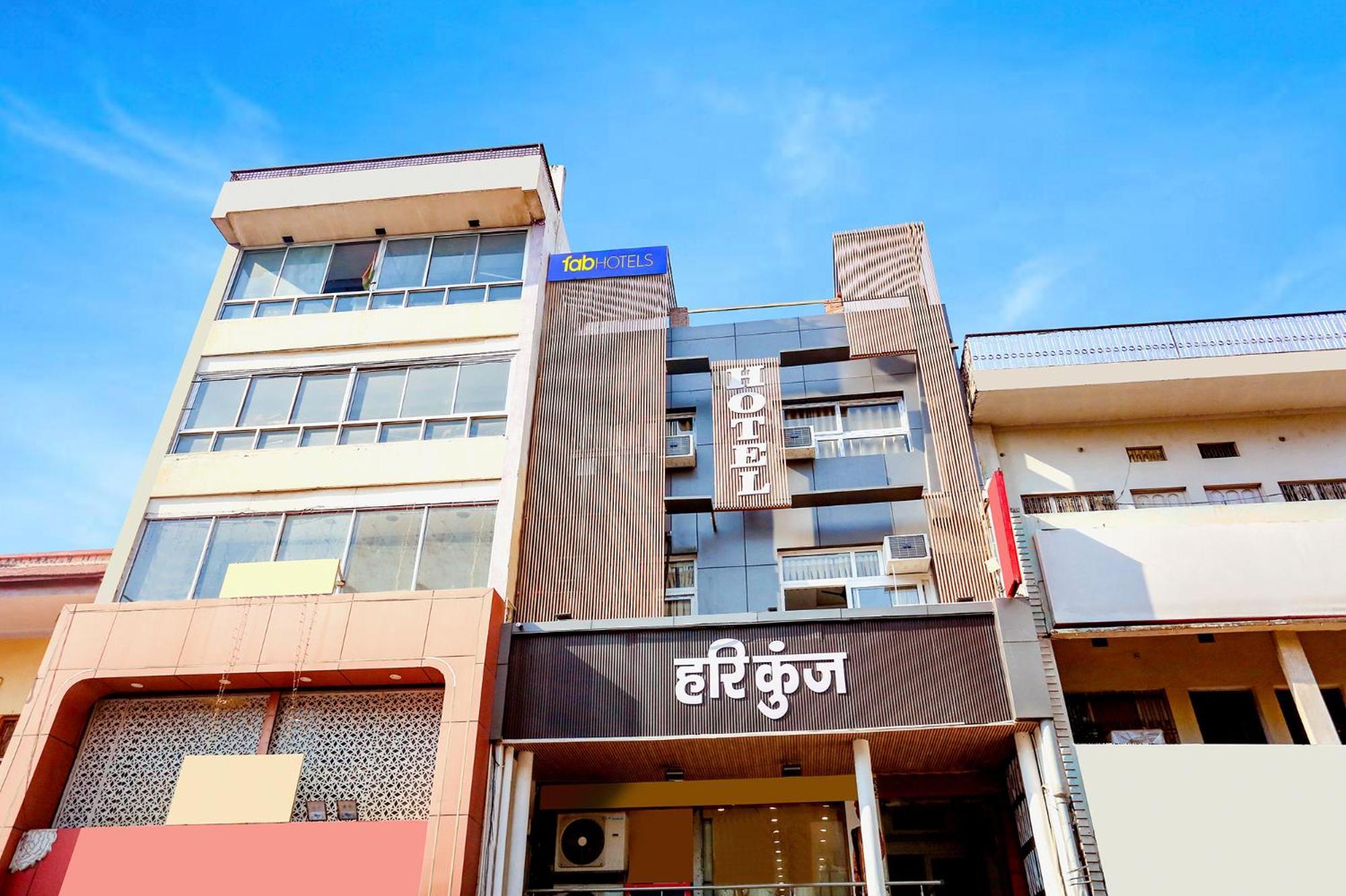 Fabhotel Hari Kunj 900 M From Kashi Vishwanath Temple Varanasi Bagian luar foto